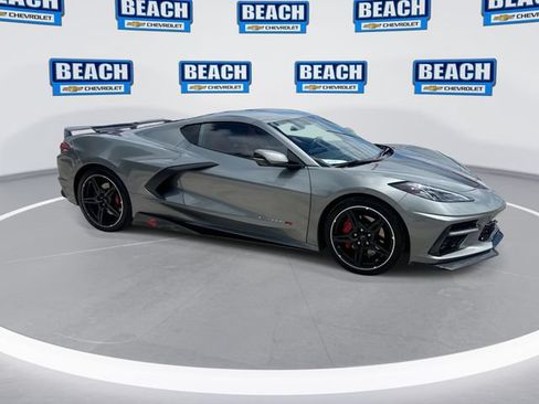 Used 2022 Chevrolet Corvette Stingray Coupe w/ Chrome Exterior Badge Package RWD image 9