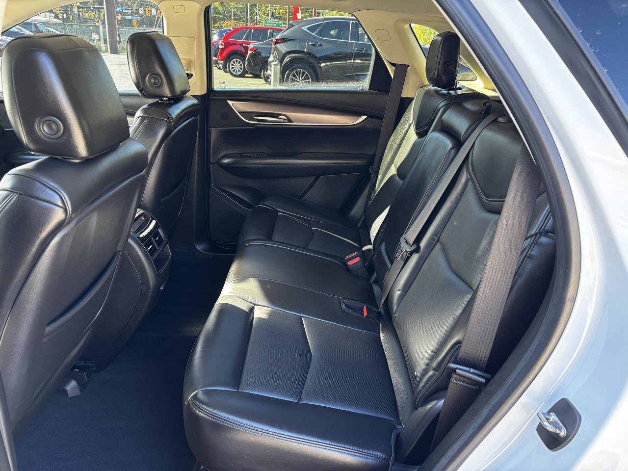 Used 2018 Cadillac XT5 Premium Luxury AWD/4WD image 19