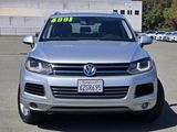 Used 2013 Volkswagen Touareg VR6 image 2