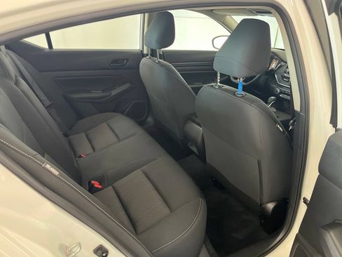 Used 2024 Nissan Altima 2.5 S FWD image 22