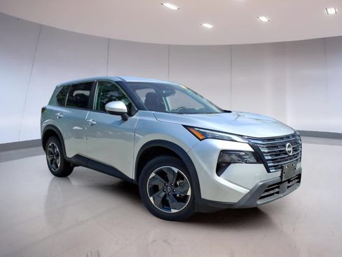Used 2024 Nissan Rogue SV AWD/4WD image 1