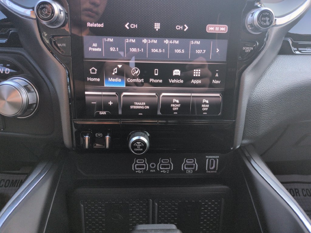 Used 2026 RAM 1500 Laramie AWD/4WD image 18