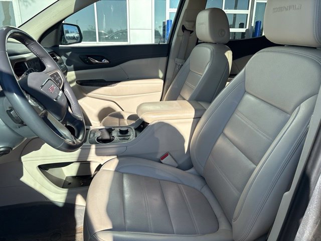 Certified 2021 GMC Acadia Denali w/ Denali Ultimate Package AWD/4WD image 9