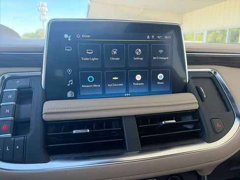 Used 2023 Chevrolet Tahoe Premier w/ Premium Package 2 RWD image 21