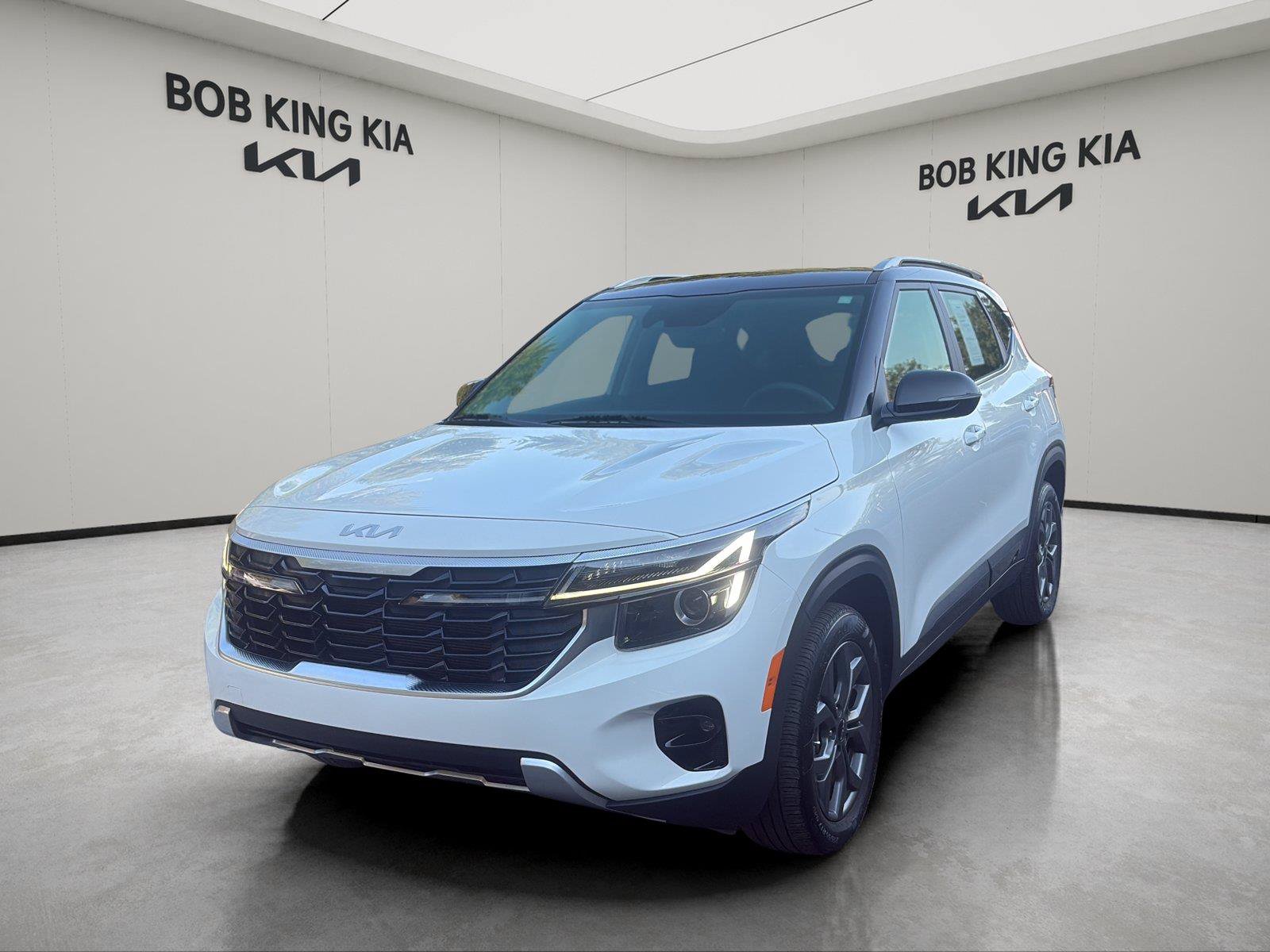 Used 2024 Kia Seltos S AWD/4WD image 1