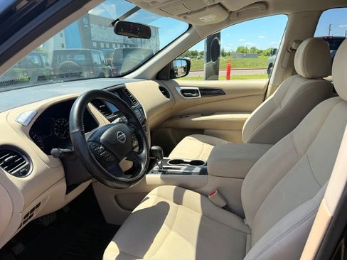 Used 2017 Nissan Pathfinder S FWD image 12