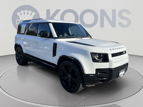 Used 2024 Land Rover Defender 110 X-Dynamic SE AWD/4WD image 10