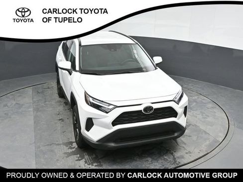 Used 2025 Toyota RAV4 XLE image 32