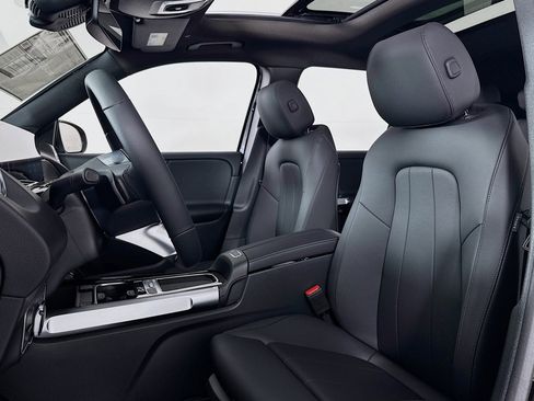 New 2026 Mercedes-Benz GLB 250 image 17