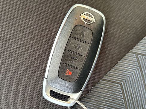 Used 2025 Nissan Versa SV FWD image 21