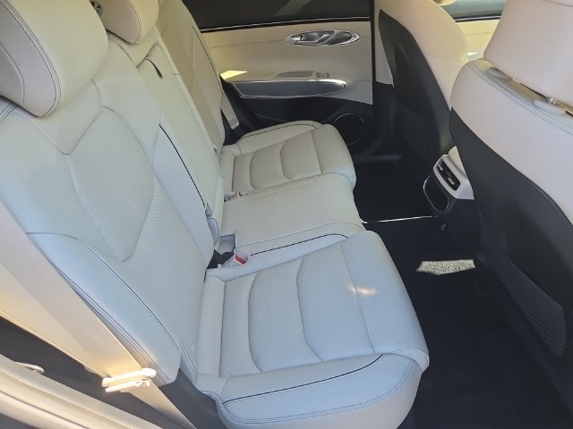 Used 2024 Genesis GV70 2.5T w/ Advanced Package AWD/4WD image 17