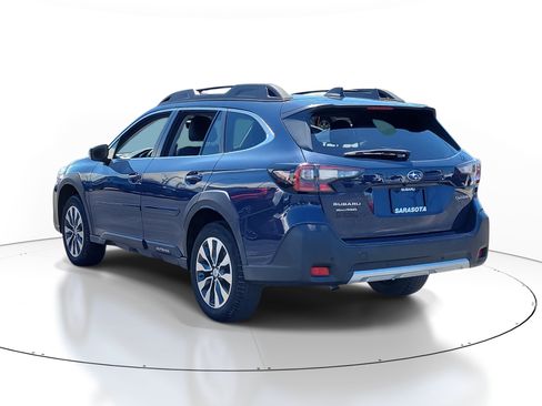 Used 2023 Subaru Outback Limited image 4