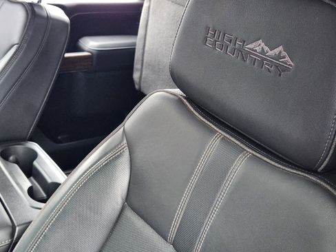 Used 2023 Chevrolet Silverado 2500 High Country image 15