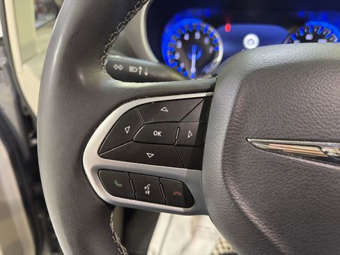 Used 2023 Chrysler Pacifica Touring-L w/ Road Tripper Package FWD image 14