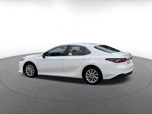 Used 2023 Toyota Camry LE image 10