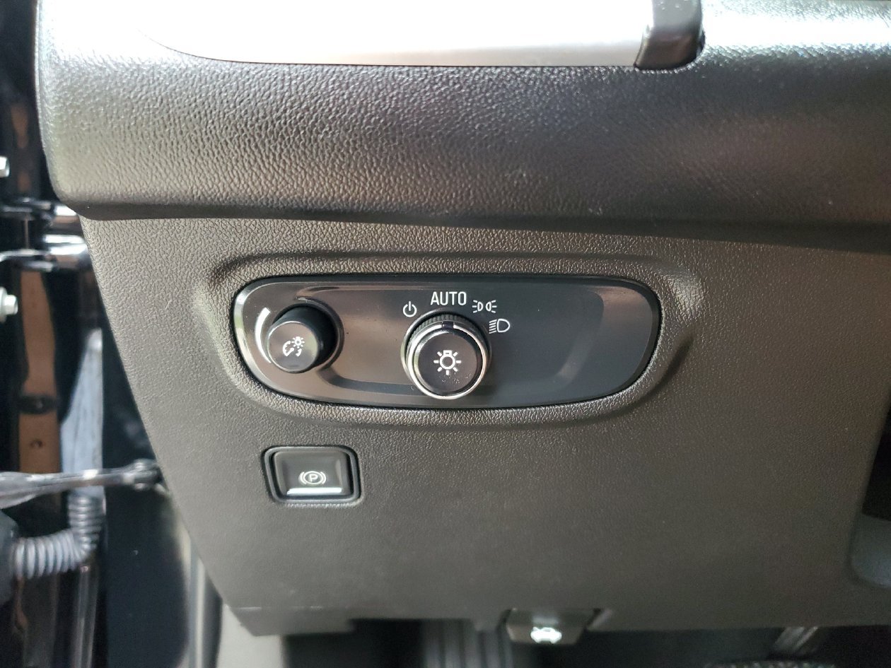 Used 2024 GMC Terrain SLE AWD/4WD image 29
