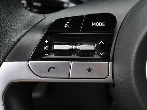 Used 2023 Hyundai Santa Cruz SEL image 16