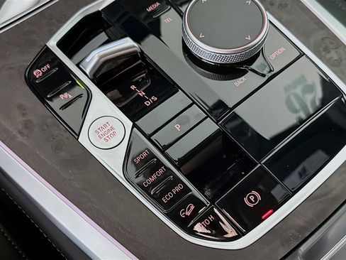 Used 2026 BMW X5 xDrive40i w/ Premium Package image 17