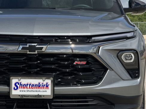 Used 2026 Chevrolet TrailBlazer RS w/ Convenience Package FWD image 8