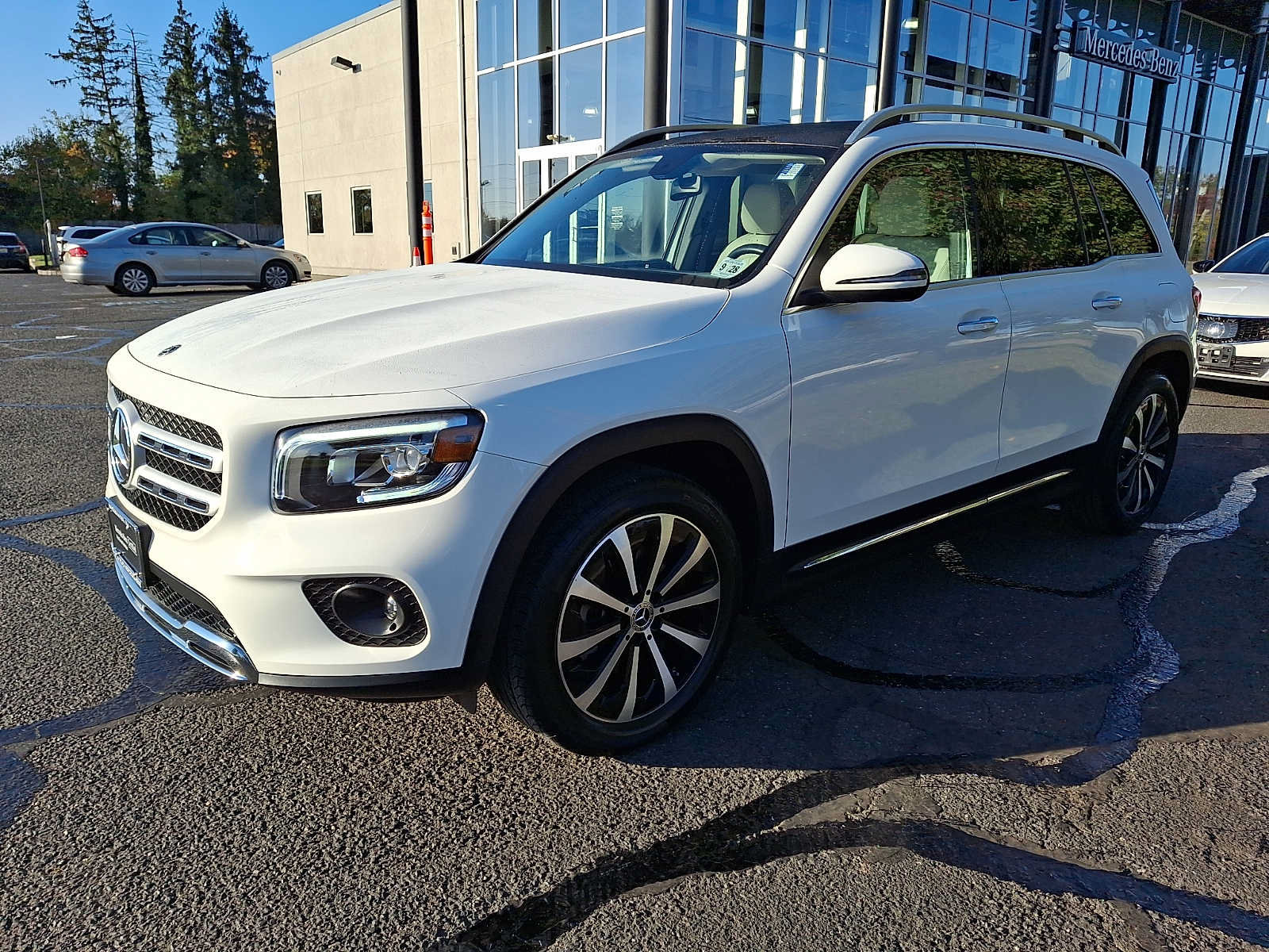Certified 2023 Mercedes-Benz GLB 250 4MATIC image 3