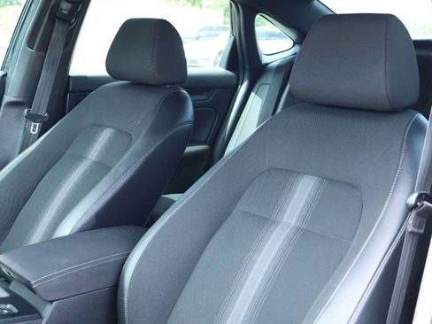 Used 2022 Honda Civic Sport image 11