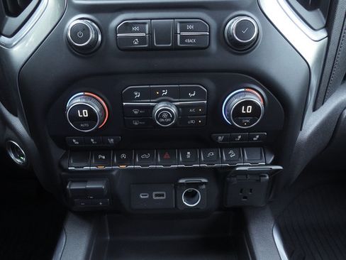 Used 2021 Chevrolet Silverado 1500 LTZ AWD/4WD image 21