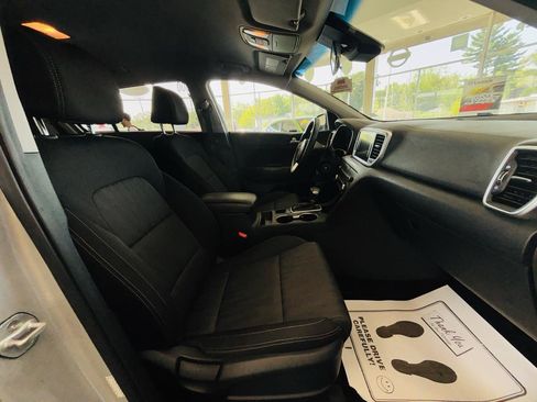 Used 2020 Kia Sportage LX AWD/4WD image 37