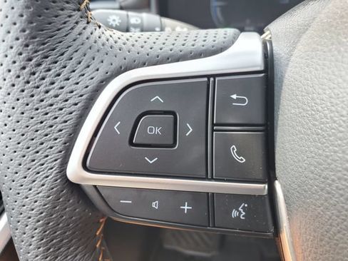Used 2025 Toyota Sienna XLE Woodland Edition AWD/4WD image 25