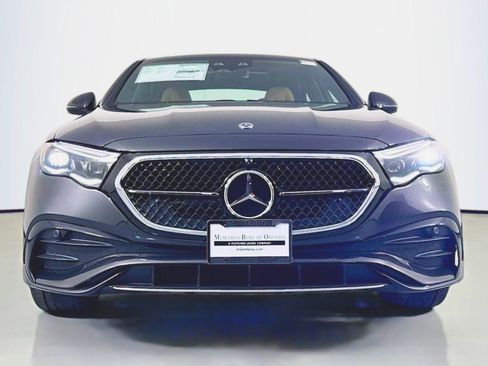 New 2026 Mercedes-Benz E 350 4MATIC Sedan image 2