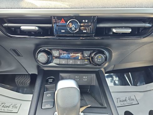 Used 2026 Nissan Kicks SV w/ SV Premium Package FWD image 20