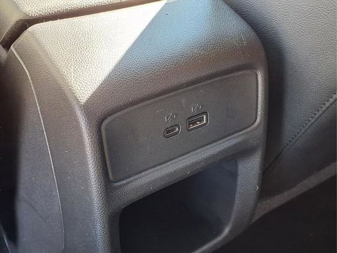 Used 2025 Chevrolet Trax LT image 23