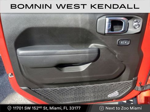 Used 2024 Jeep Wrangler Unlimited w/ LED Headlamp & Fog Lamp Group image 19