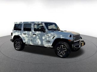Used 2025 Jeep Wrangler Unlimited Sahara AWD/4WD video 2
