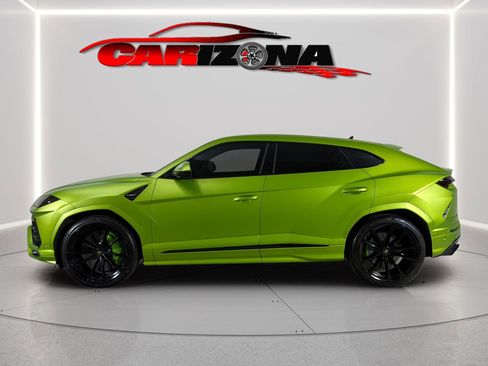 Used 2020 Lamborghini Urus AWD/4WD image 11