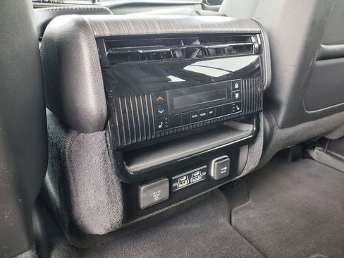 Used 2024 Jeep Wagoneer Series II w/ Convenience Group I AWD/4WD image 28