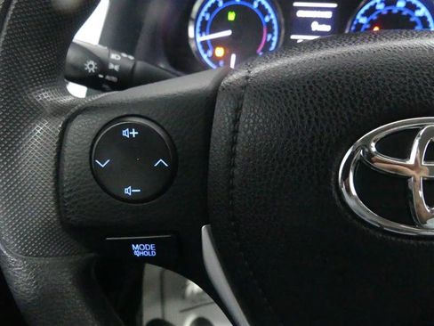 Used 2019 Toyota Corolla LE image 31