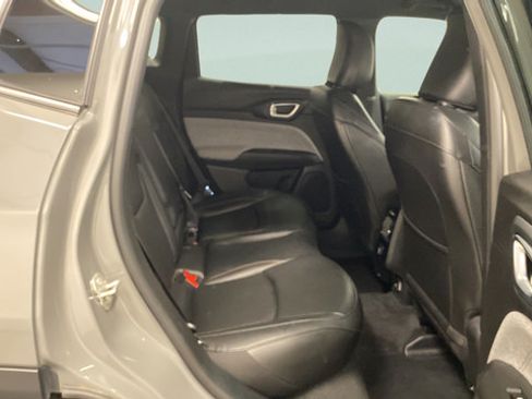 Used 2023 Jeep Compass Latitude AWD/4WD image 32