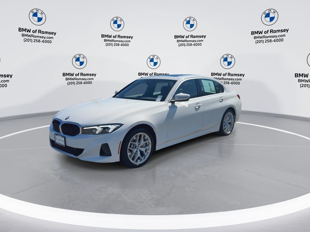 Used 2025 BMW 330i xDrive Sedan AWD/4WD image 4