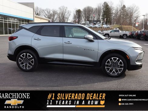 Used 2023 Chevrolet Blazer RS image 1