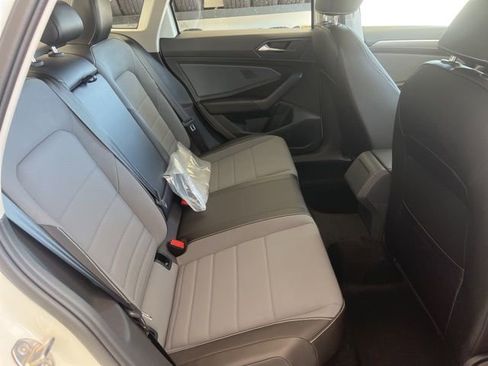 New 2026 Volkswagen Jetta SE FWD image 25
