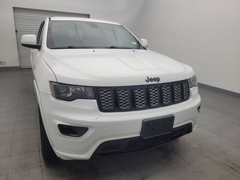 Used 2019 Jeep Grand Cherokee Altitude image 14