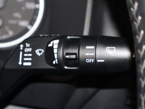 Used 2025 Nissan Rogue SV image 24