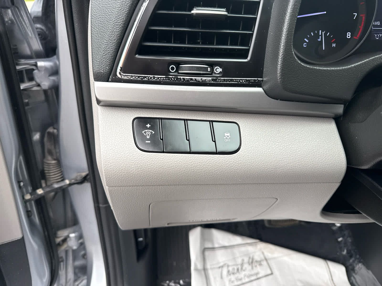 Used 2017 Hyundai Elantra SE FWD image 17