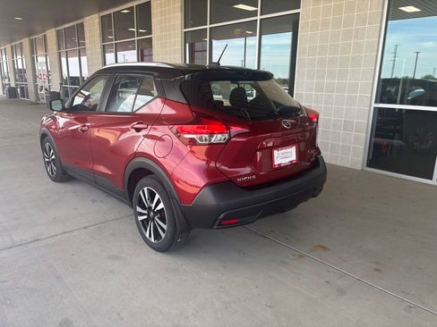 Used 2018 Nissan Kicks SV FWD image 6