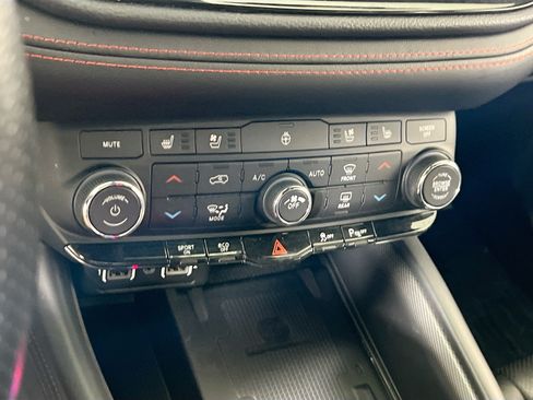 Used 2023 Dodge Durango R/T AWD/4WD image 16