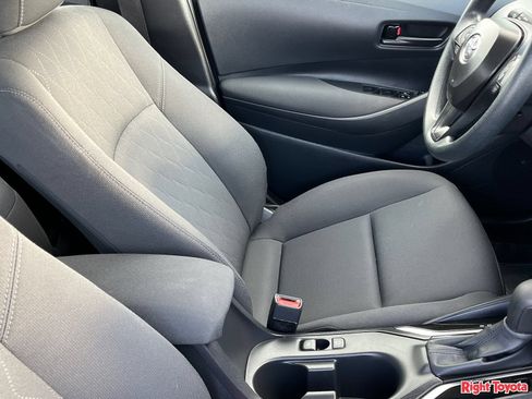 Certified 2025 Toyota Corolla LE FWD image 14