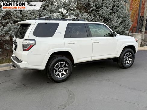 Used 2020 Toyota 4Runner TRD Off-Road image 9