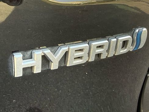 Certified 2019 Toyota Highlander Limited Platinum image 12