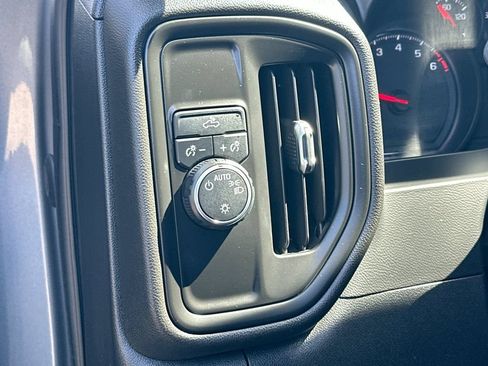 Used 2020 Chevrolet Silverado 1500 Custom w/ Custom Value Package RWD image 10