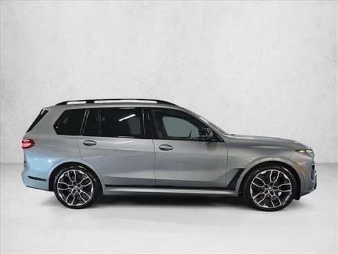 Used 2026 BMW X7 M60i image 4